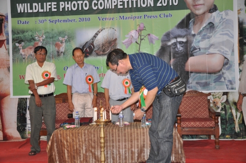 IFP Editor Pradip Phanjoubam inaugurating wildlife photo exhibition at Manipur Press Club