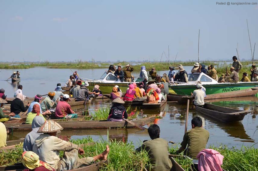Argument between the LDA officials and the local fishermen at Langol Sabhi pat area of Lokatak on Saturday