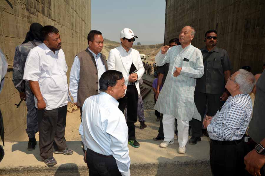 CM Shri O. Ibobi Singh inspected Dolaithabi Barrage Project yesterday.