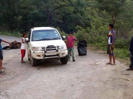 Blockade supporters checking a vehicle in Chandel district