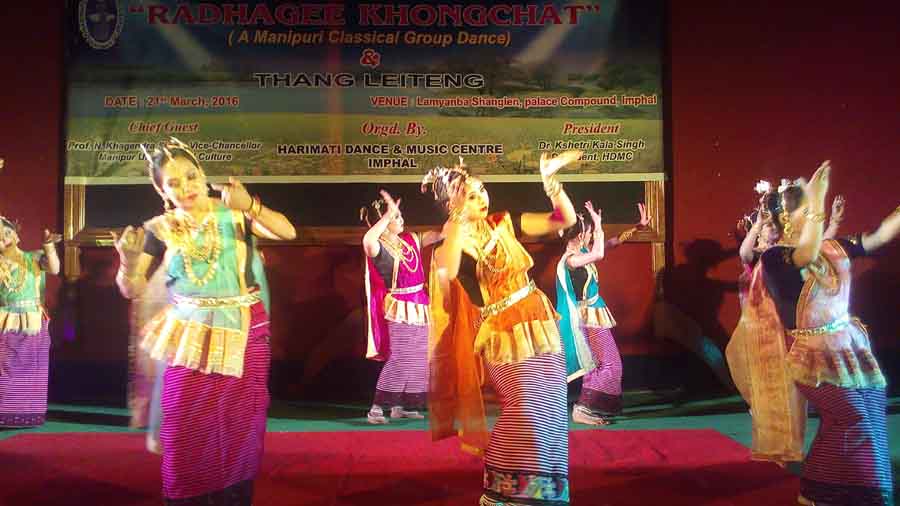 Harimati Dance and Music Center artist performing “Radhagi Khongchat” at Lamyanba Sanglen. IFP Photo