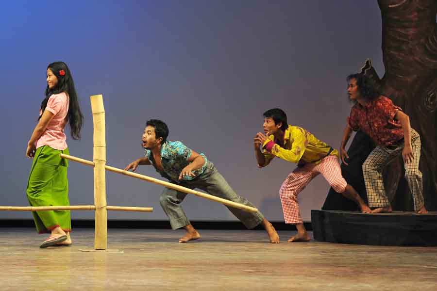 A scene from the play Tamnalai being played by artists of Kalakshetra Manipur at Maharaj Chandrakirti Auditorium. IFP Photo