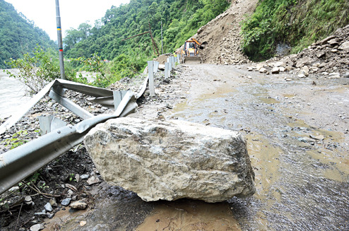 Slides shut Sikkim Road