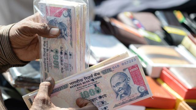 india-economy-currency